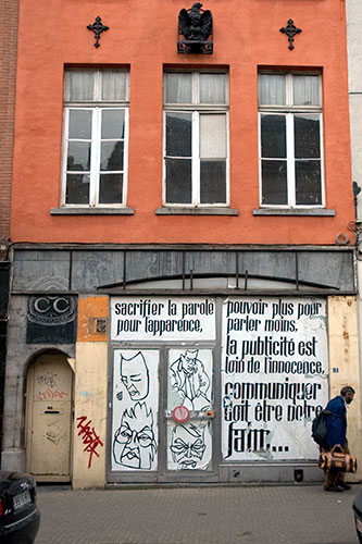 Campagne anti-pub dans les rues de Bruxelles.